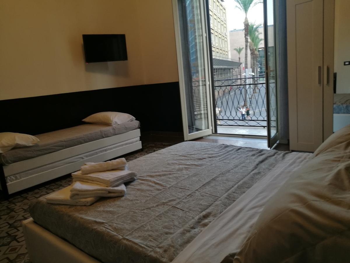 Volturno 106 Bed & Breakfast Palermo Bagian luar foto