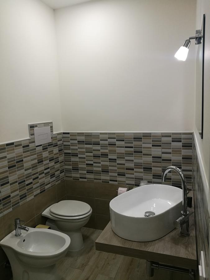 Volturno 106 Bed & Breakfast Palermo Bagian luar foto