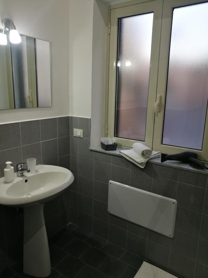 Volturno 106 Bed & Breakfast Palermo Bagian luar foto