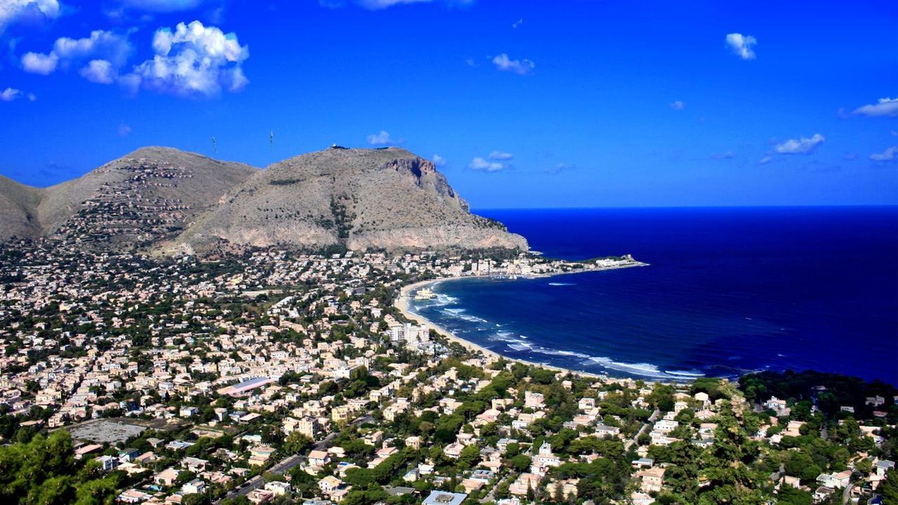 Volturno 106 Bed & Breakfast Palermo Bagian luar foto